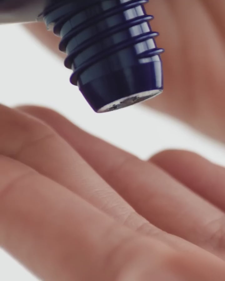 Video of iS Clinical Cleansing Complex Polish being squeezed into hands and lathered into a foam